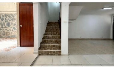 Casa de tres pisos con terraza en venta | Luis Carlos Galán - Palmira