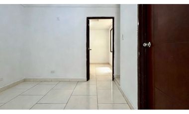 Casa de tres pisos con terraza en venta | Luis Carlos Galán - Palmira