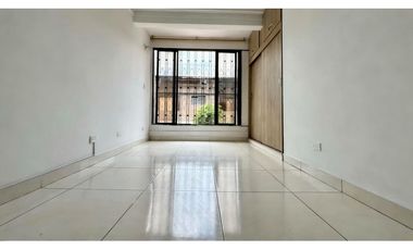 Casa de tres pisos con terraza en venta | Luis Carlos Galán - Palmira