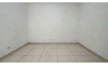 Casa de tres pisos con terraza en venta | Luis Carlos Galán - Palmira