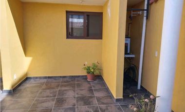 CASA CON BELLOS TOQUES ARQUITECTONICOS EN VENTA EN SCLC