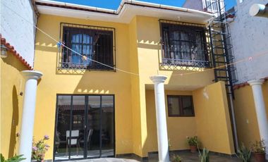 CASA CON BELLOS TOQUES ARQUITECTONICOS EN VENTA EN SCLC