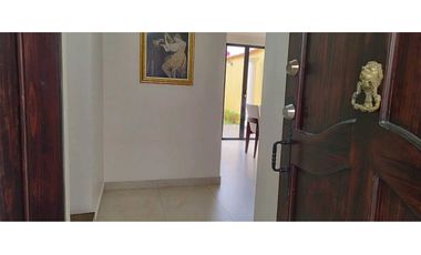 CASA CON BELLOS TOQUES ARQUITECTONICOS EN VENTA EN SCLC