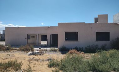 VENTA CASA EN CONSTRUCCION. B° PRIVADO.SANTA LUCIA