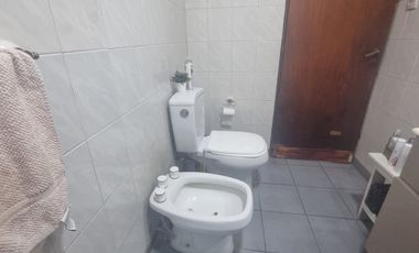 VENTA CASA 3 AMBIENTES MAS LOCAL VILLA BALLESTER