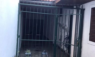 VENTA CASA 3 AMBIENTES MAS LOCAL VILLA BALLESTER