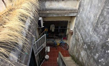 VENTA PH 3 AMBIENTES CON TERRAZA A REFACCIONAR