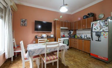 CASA EN VENTA 4 AMBIENTES LOMAS DE ZAMORA  CREDITO