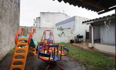 CASA EN VENTA 4 AMBIENTES LOMAS DE ZAMORA  CREDITO