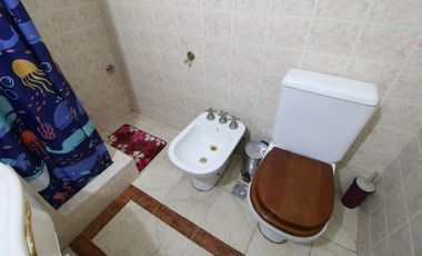 CASA EN VENTA 4 AMBIENTES LOMAS DE ZAMORA  CREDITO