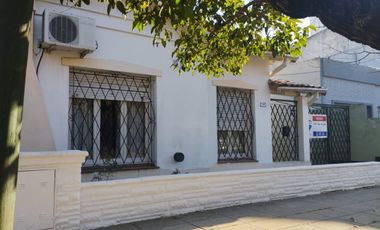 CASA EN VENTA 4 AMBIENTES LOMAS DE ZAMORA  CREDITO