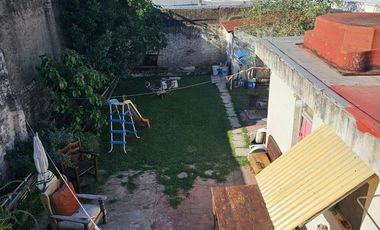 VENTA CASA LOTE PROPIO A RECICLAR VILLA LUGANO