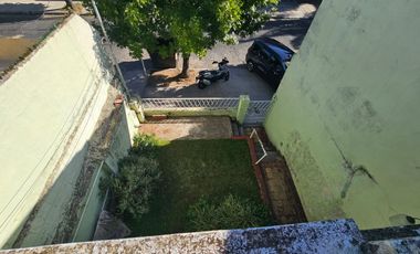 VENTA CASA LOTE PROPIO A RECICLAR VILLA LUGANO