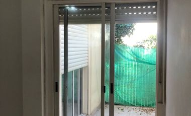 Casa En Venta San Martín Jardín Pileta + 2 deptos!