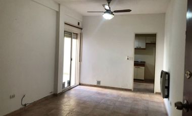 Casa En Venta San Martín Jardín Pileta + 2 deptos!