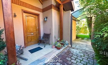 Casa en Venta en Colegio Padre Hurtado y Juanita de los Andes