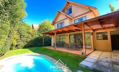 Casa en Venta en Colegio Padre Hurtado y Juanita de los Andes