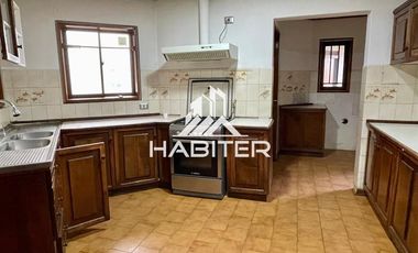 Casa en Arriendo en COD39850 Amplia casa aptitud oficina y comercial en Avenida Hochestter