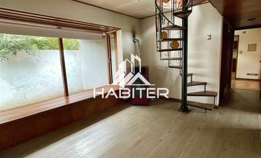 Casa en Arriendo en COD39850 Amplia casa aptitud oficina y comercial en Avenida Hochestter