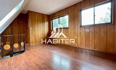 Casa en Arriendo en COD39850 Amplia casa aptitud oficina y comercial en Avenida Hochestter