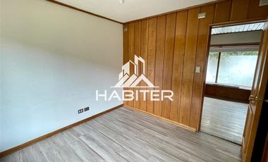 Casa en Arriendo en COD39850 Amplia casa aptitud oficina y comercial en Avenida Hochestter