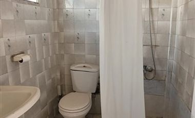 Casa en Arriendo en Casa en venta en Av. Los Loros