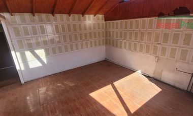 Casa en Arriendo en Casa en venta en Av. Los Loros