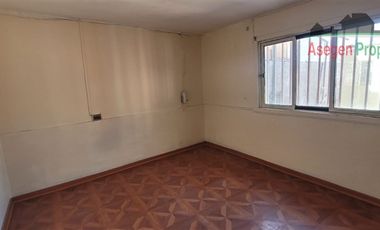 Casa en Arriendo en Casa en venta en Av. Los Loros