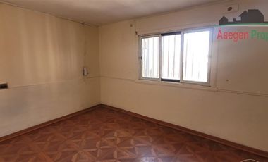 Casa en Arriendo en Casa en venta en Av. Los Loros