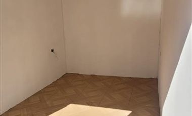 Casa en Arriendo en Casa en venta en Av. Los Loros