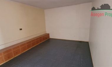 Casa en Arriendo en Casa en venta en Av. Los Loros