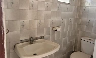 Casa en Arriendo en Casa en venta en Av. Los Loros