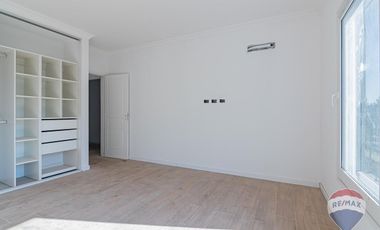 CASA EN VENTA EN MIRALAGOS