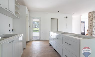 CASA EN VENTA EN MIRALAGOS