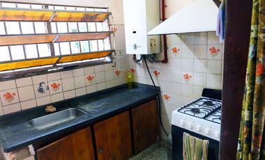 Casa 2 d. con gran galpón comercial en zona norte