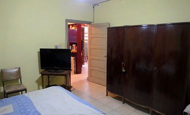 Casa 2 d. con gran galpón comercial en zona norte