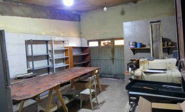 Casa 2 d. con gran galpón comercial en zona norte