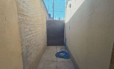 Casa Las Delicias, 2 dorm. 5 ambientes, cochera