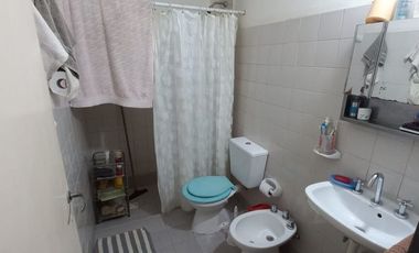 Casa Las Delicias, 2 dorm. 5 ambientes, cochera