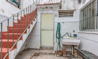 CASA + GARAGE/ESPACIO INDUSTRIAL-PARQUE AVELLANEDA