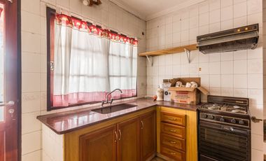 CASA + GARAGE/ESPACIO INDUSTRIAL-PARQUE AVELLANEDA