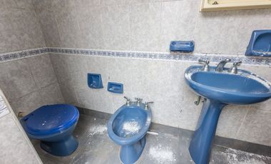 CASA + GARAGE/ESPACIO INDUSTRIAL-PARQUE AVELLANEDA