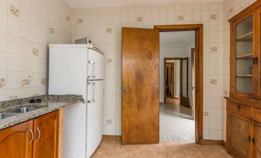 CASA + GARAGE/ESPACIO INDUSTRIAL-PARQUE AVELLANEDA