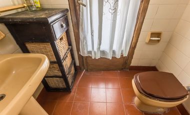 CASA + GARAGE/ESPACIO INDUSTRIAL-PARQUE AVELLANEDA