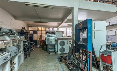 CASA + GARAGE/ESPACIO INDUSTRIAL-PARQUE AVELLANEDA