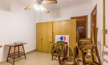 CASA + GARAGE/ESPACIO INDUSTRIAL-PARQUE AVELLANEDA