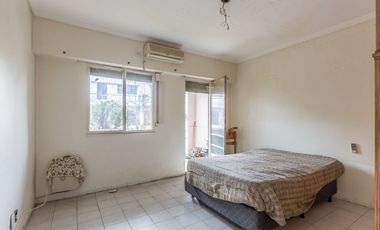 CASA + GARAGE/ESPACIO INDUSTRIAL-PARQUE AVELLANEDA