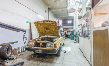 CASA + GARAGE/ESPACIO INDUSTRIAL-PARQUE AVELLANEDA