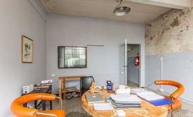 CASA + GARAGE/ESPACIO INDUSTRIAL-PARQUE AVELLANEDA