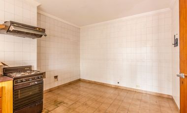 CASA + GARAGE/ESPACIO INDUSTRIAL-PARQUE AVELLANEDA